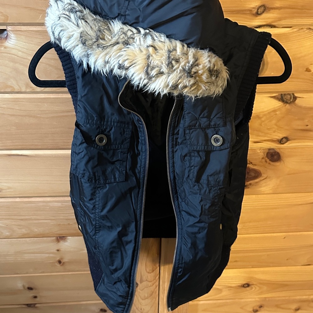 Old Navy Black Vest with Faux Fur Collar